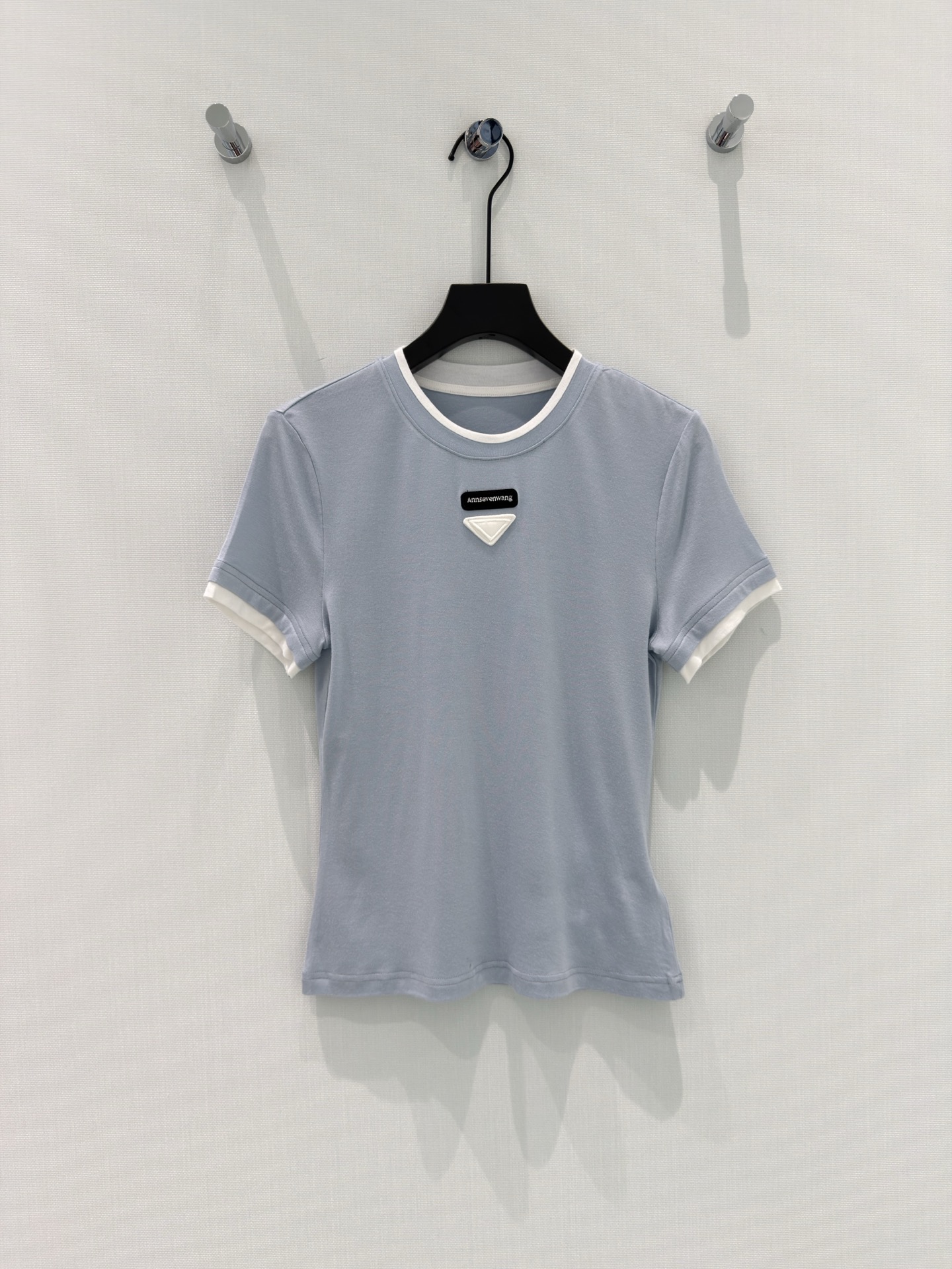 Women's short sleeves